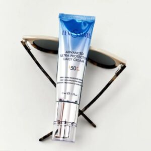 PROTECTOR SOLAR SPF 50 | LEVISSIME